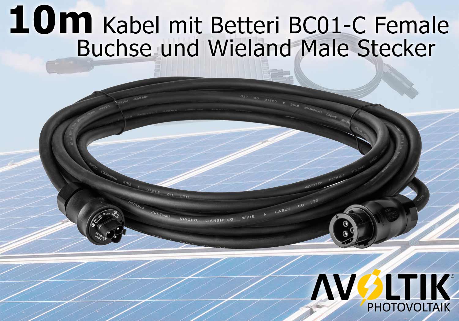 Avoltik Anschluss-Set 10 Meter mit Betteri-Kupplung und geraden Wieland Stecker mit Solarpaneelen im Hintergrund